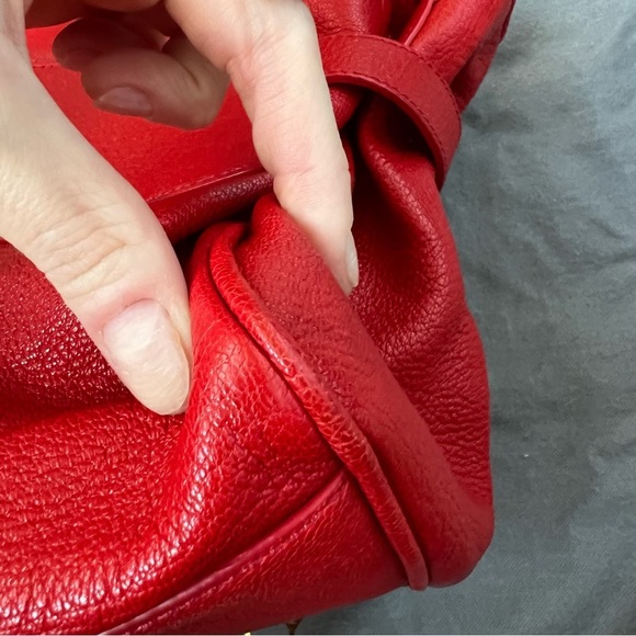 Mulberry Valentine Alexa limited edition heart studs - Picture 13 of 16